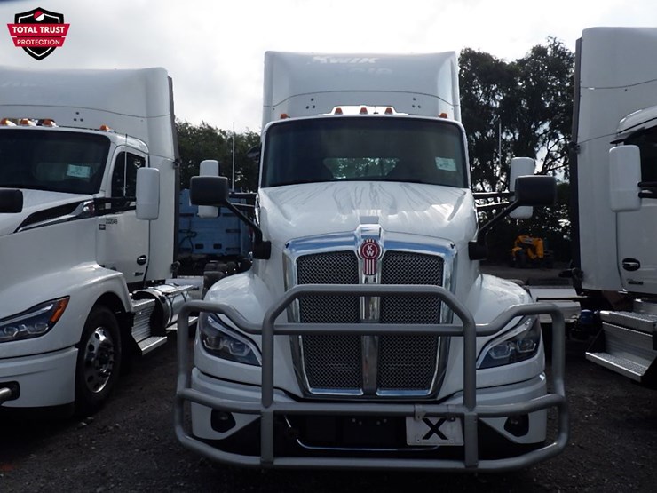 2024-kenworth-t680-image-2