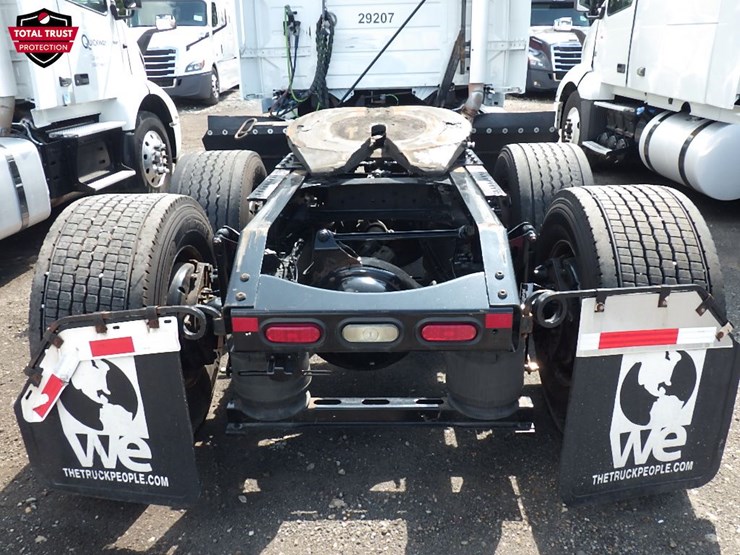 2019-volvo-vnr300-image-11