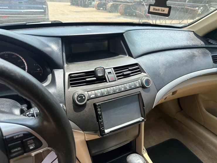 #36586-•-2012-honda-accord-image-10
