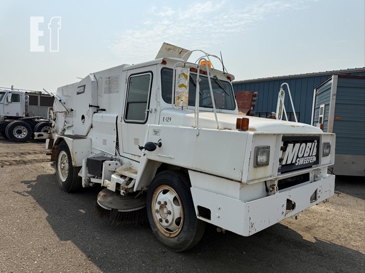 mobil-athey-street-sweeper-8401-image-2