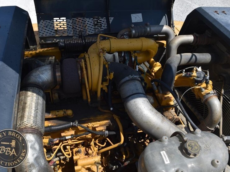 2016-deere-350g-lc-image-49