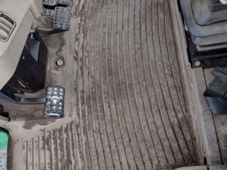 john-deere-7230-image-15