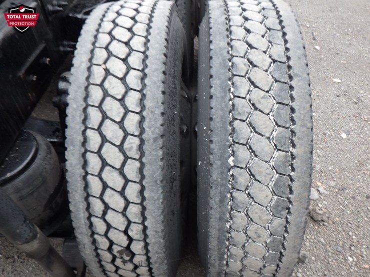 2022-peterbilt-579-image-9