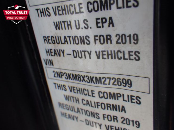 2019-peterbilt-348-image-18