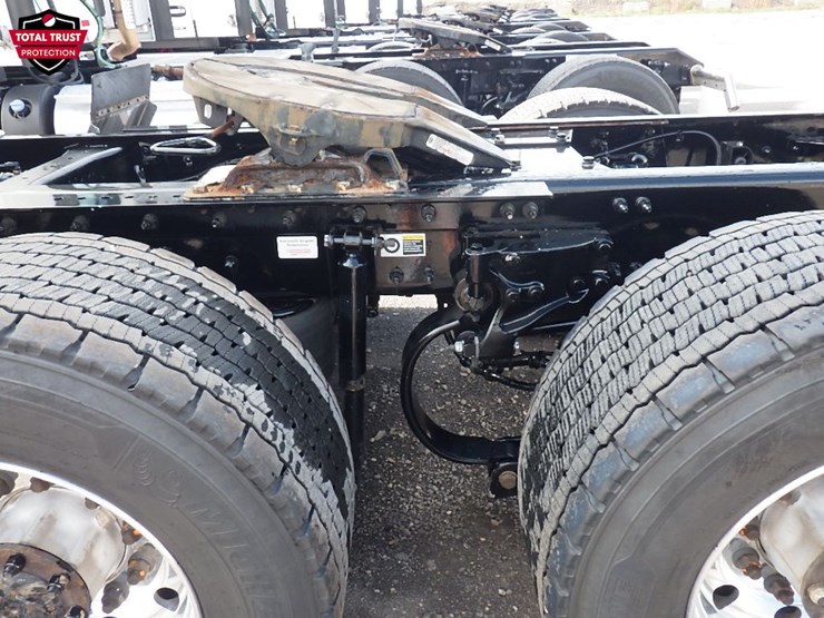 2024-kenworth-t680-image-15