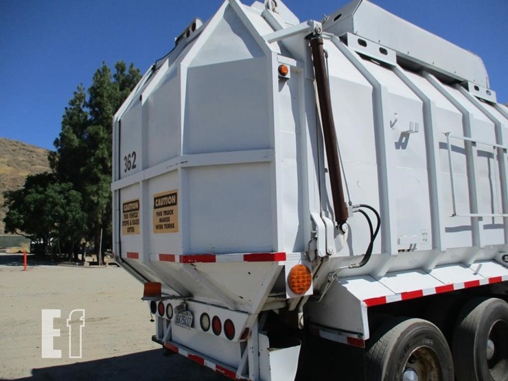 2005-freightliner-condor-image-19