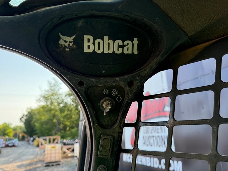 2022-bobcat-t550-image-24
