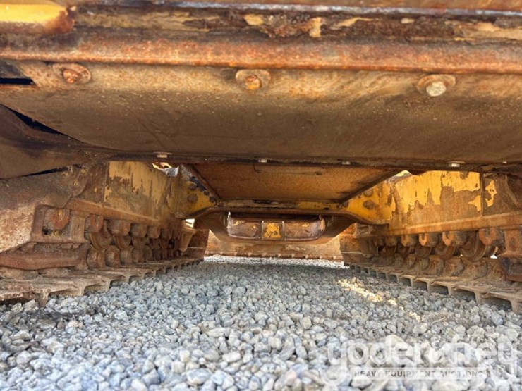 2017-caterpillar-d5k2-xl-image-16