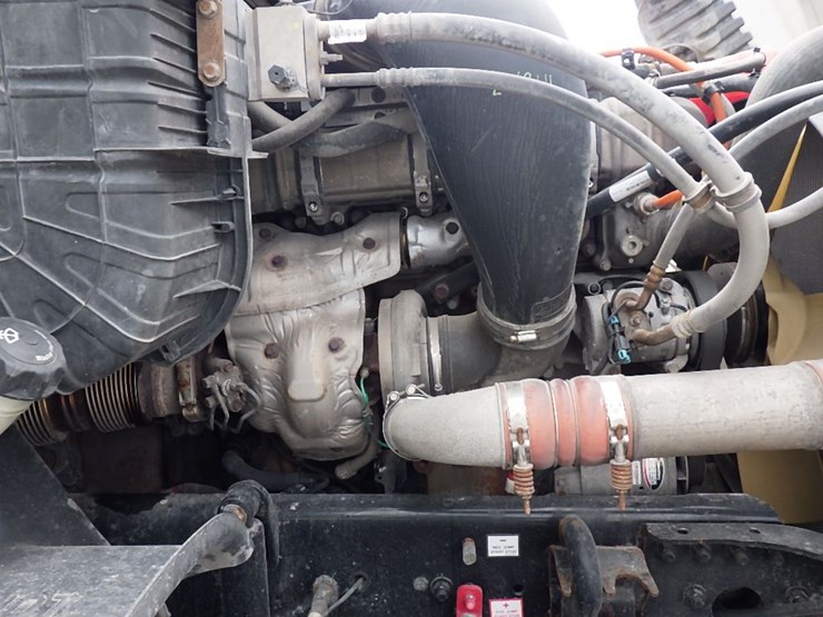 2017-freightliner-cascadia-125-image-27