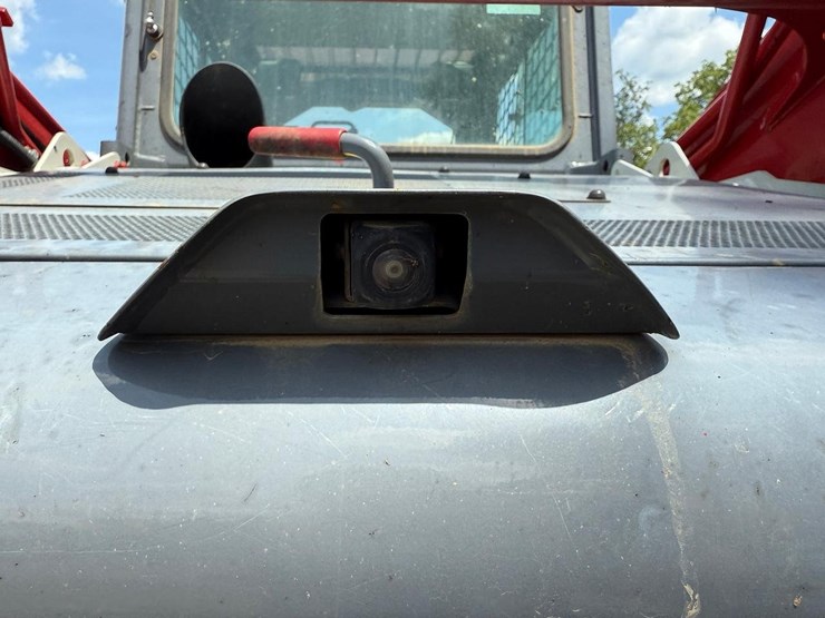 2023-takeuchi-tl12v2-image-15
