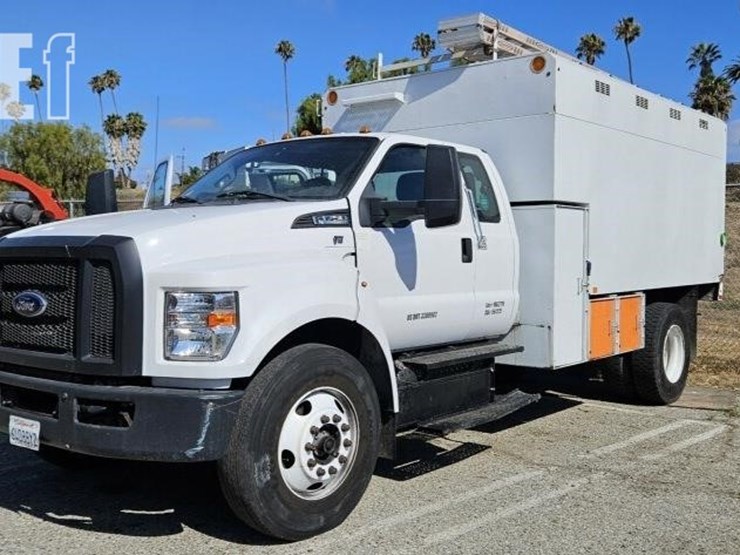 2019-ford-f750-sd-image-1
