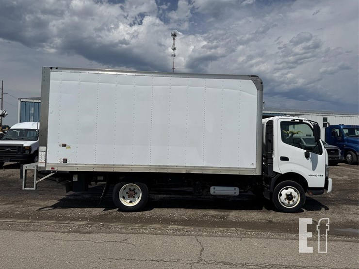2018-hino-195-image-9