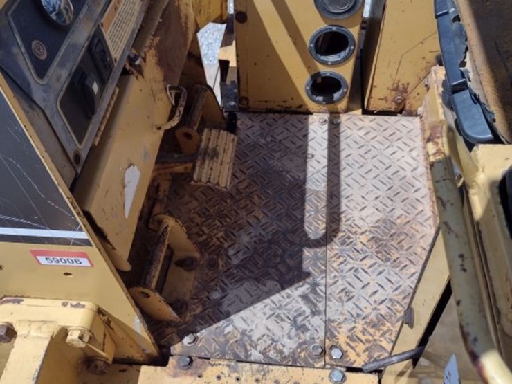 caterpillar-d4c-image-12