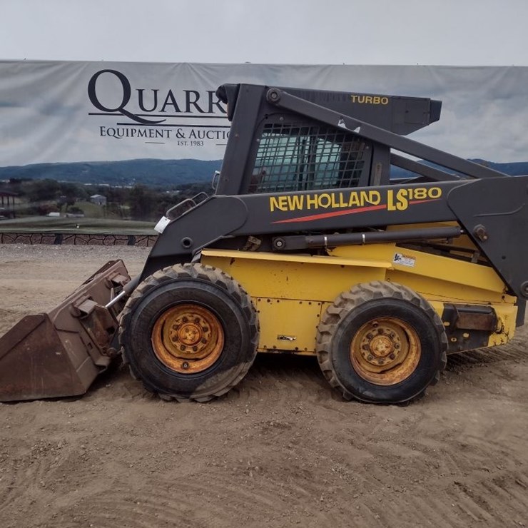 NEW HOLLAND LS180