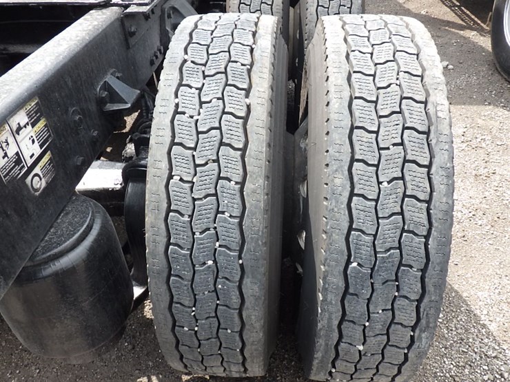 2016-kenworth-t800-image-9