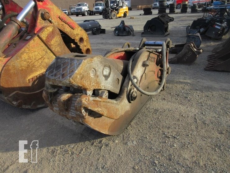 caterpillar-330-image-3