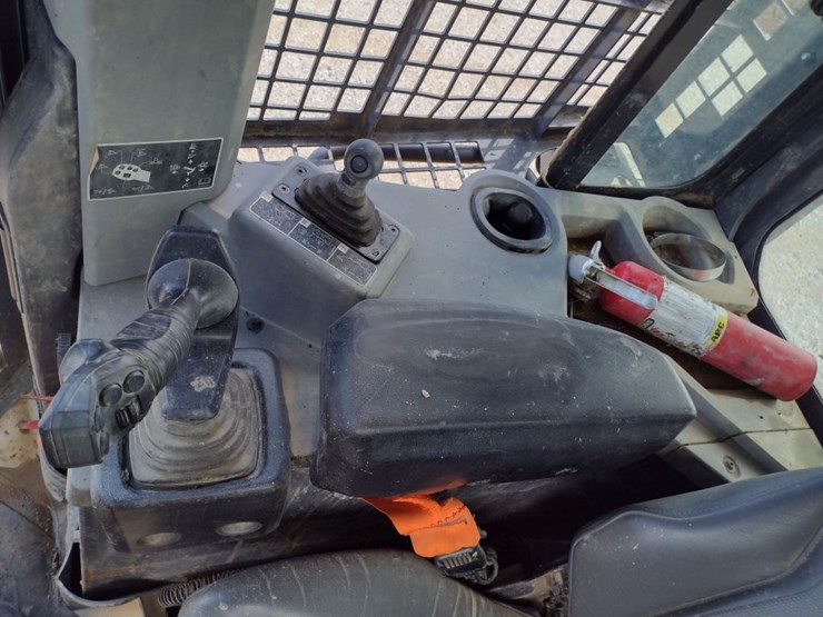deere-700l-image-9