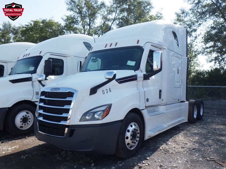 2022-freightliner-cascadia-126-image-1