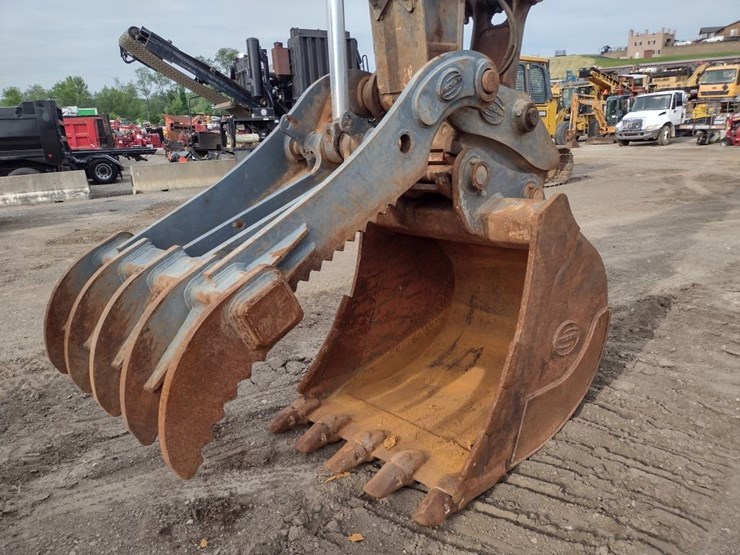 deere-210g-lc-image-23