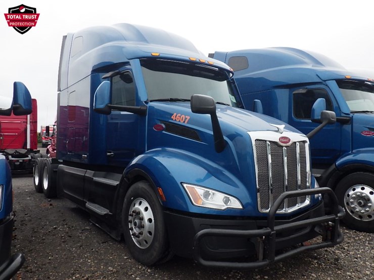 2023-peterbilt-579-image-3