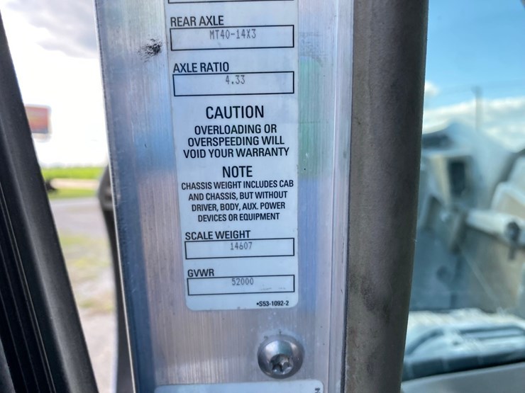 2018-kenworth-t440-image-102