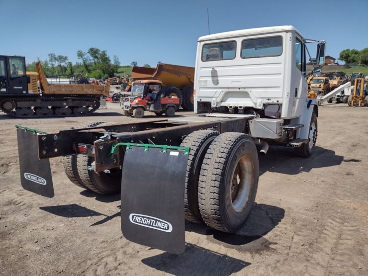 freightliner-fl80-image-30