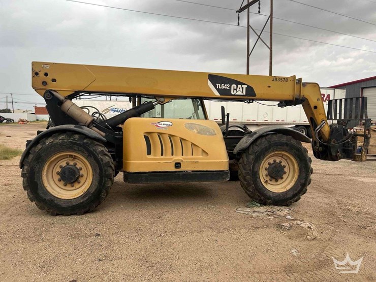 caterpillar-tl642-image-24