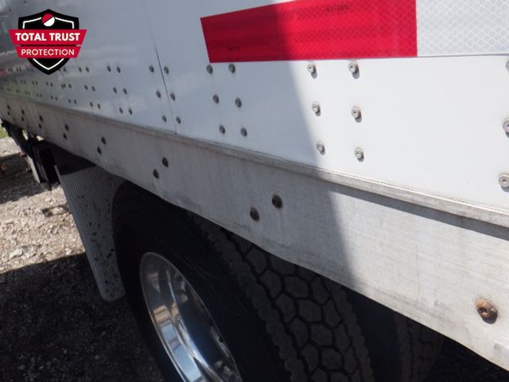 2019-peterbilt-348-image-10