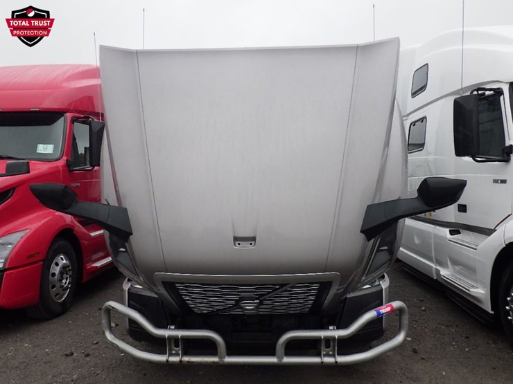 2023-volvo-vnl860-image-27