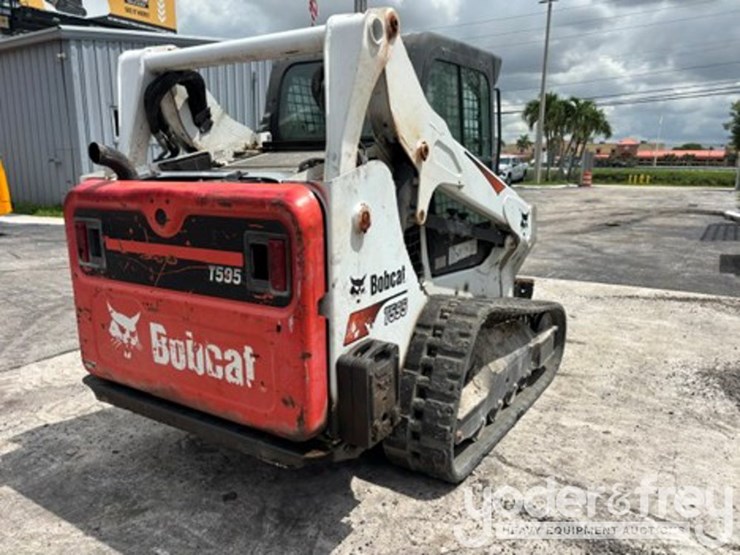 2017-bobcat-t595-image-2
