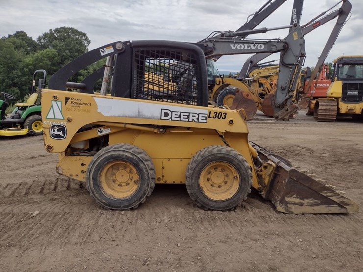 john-deere-317-image-3
