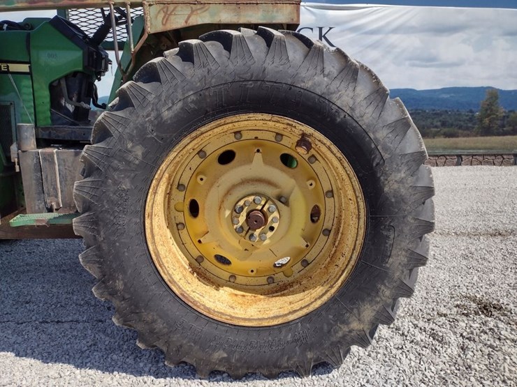 john-deere-7210-image-16