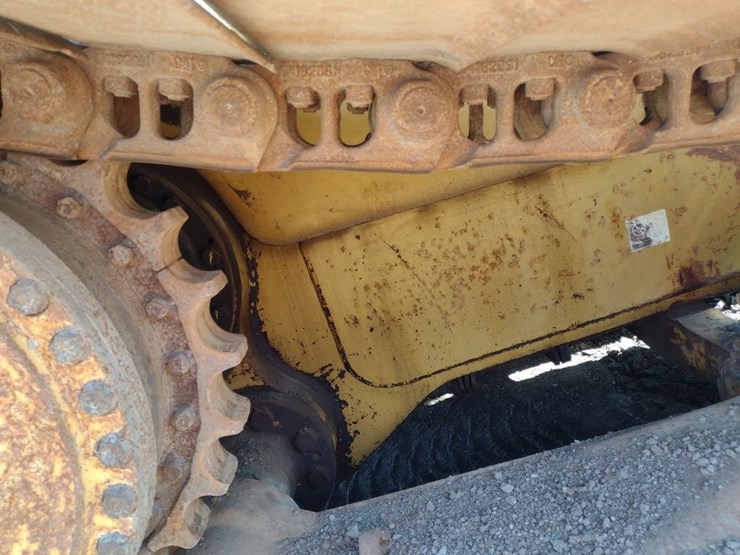 caterpillar-d6t-lgp-image-30