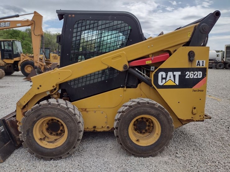 caterpillar-262d-image-11