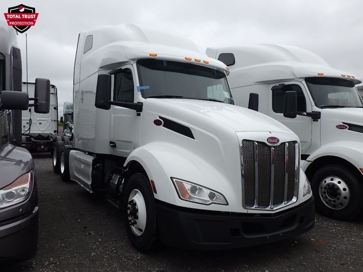 2023-peterbilt-579-image-4