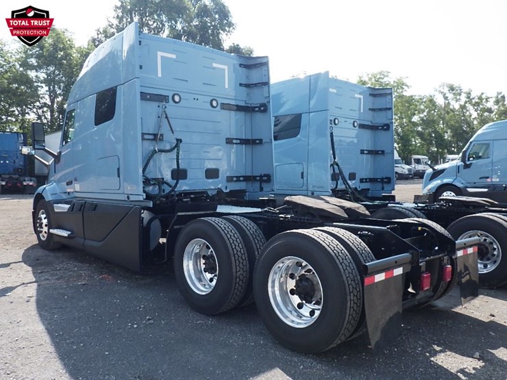 2026-volvo-vnl840-image-14