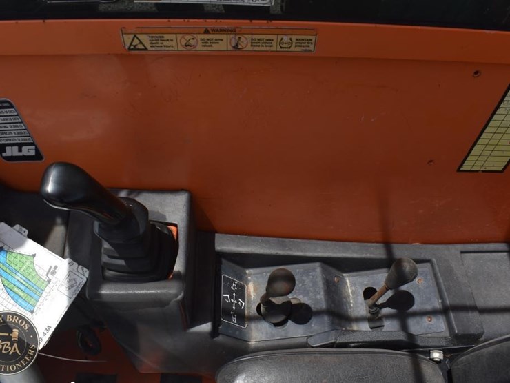 2012-jlg-g9-43a-image-31
