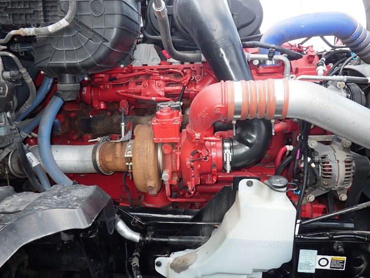 2024-kenworth-t680-image-36