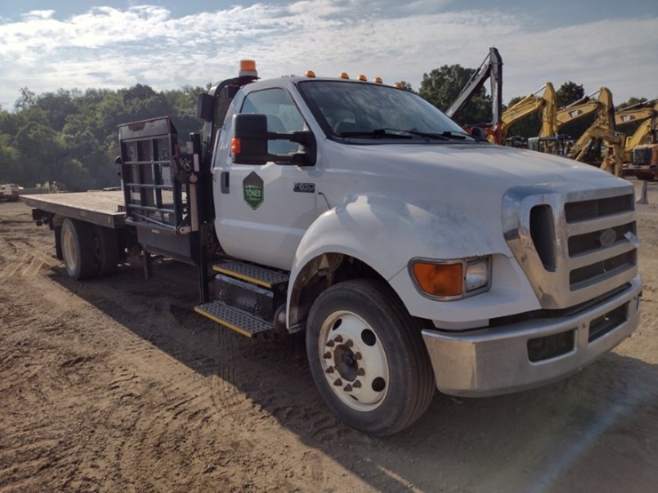 ford-f650-xlt-image-33