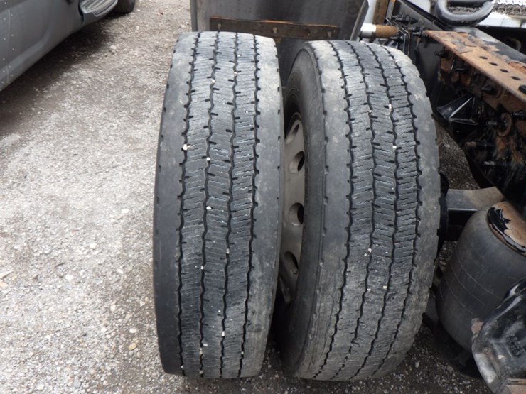 2019-peterbilt-579-image-15