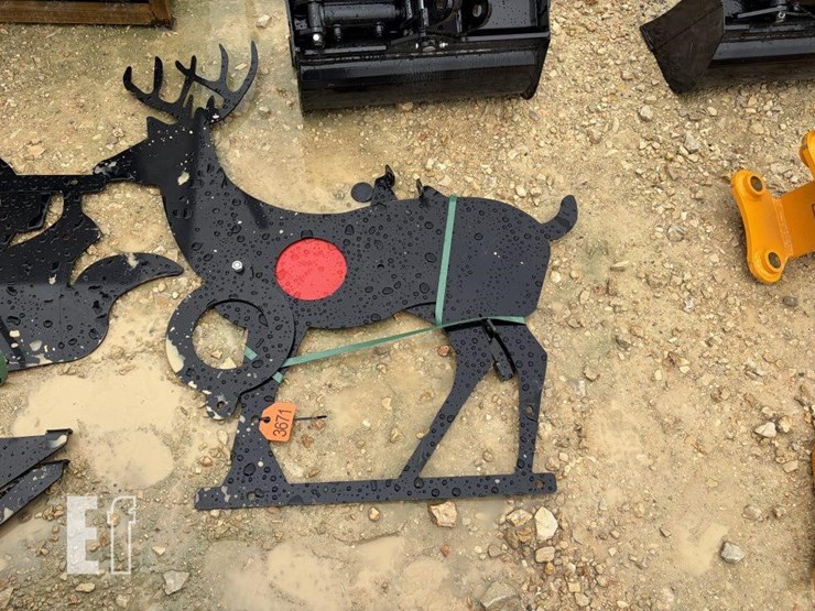 future-deer-shaped-shooting-target-image-1