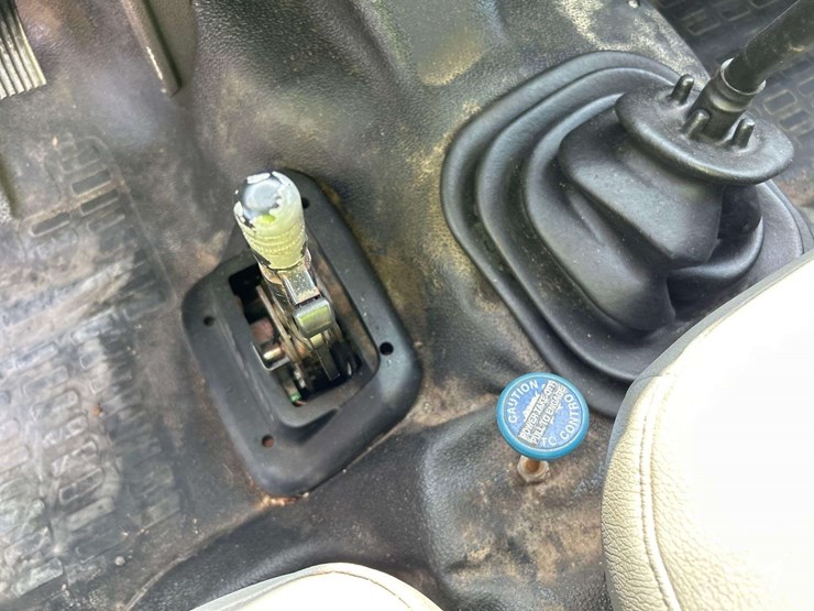 2015-ford-f750-image-16