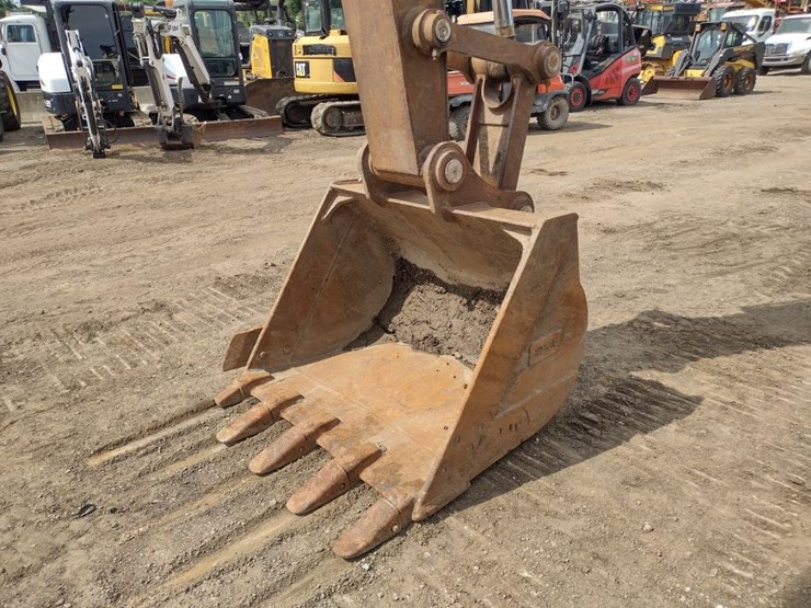2007-deere-270d-lc-image-25