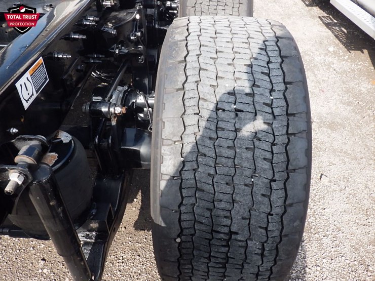 2024-kenworth-t680-image-7