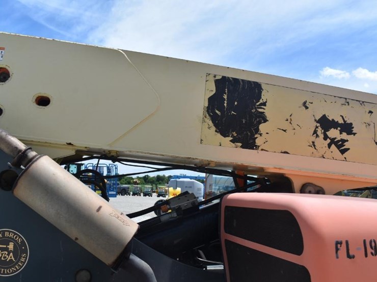 2012-jlg-g9-43a-image-19