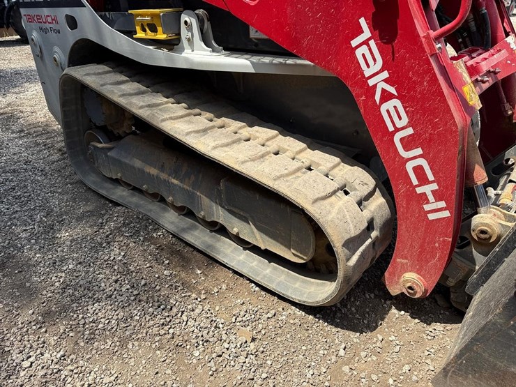 2023-takeuchi-tl12v2-image-12