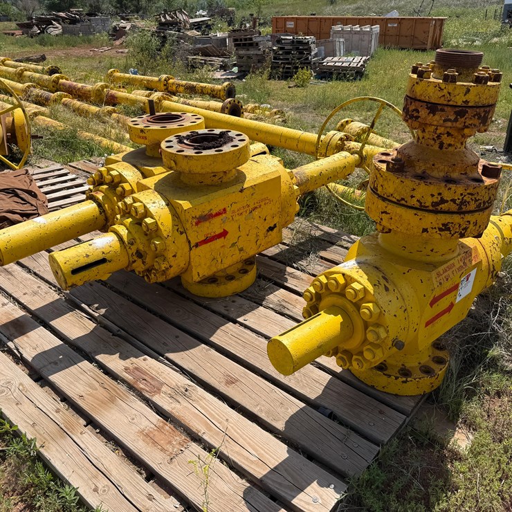 (4) 7-1/16” 10M MANUAL FRAC VALVES