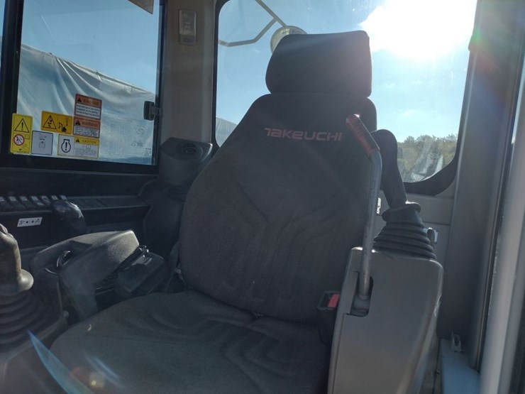 takeuchi-tb290-image-11