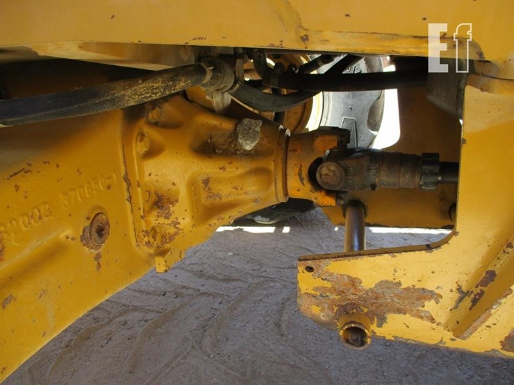 2010-caterpillar-420e-image-23