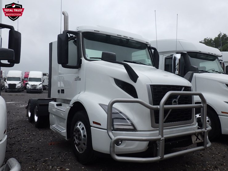 2024-volvo-vnr300-image-3